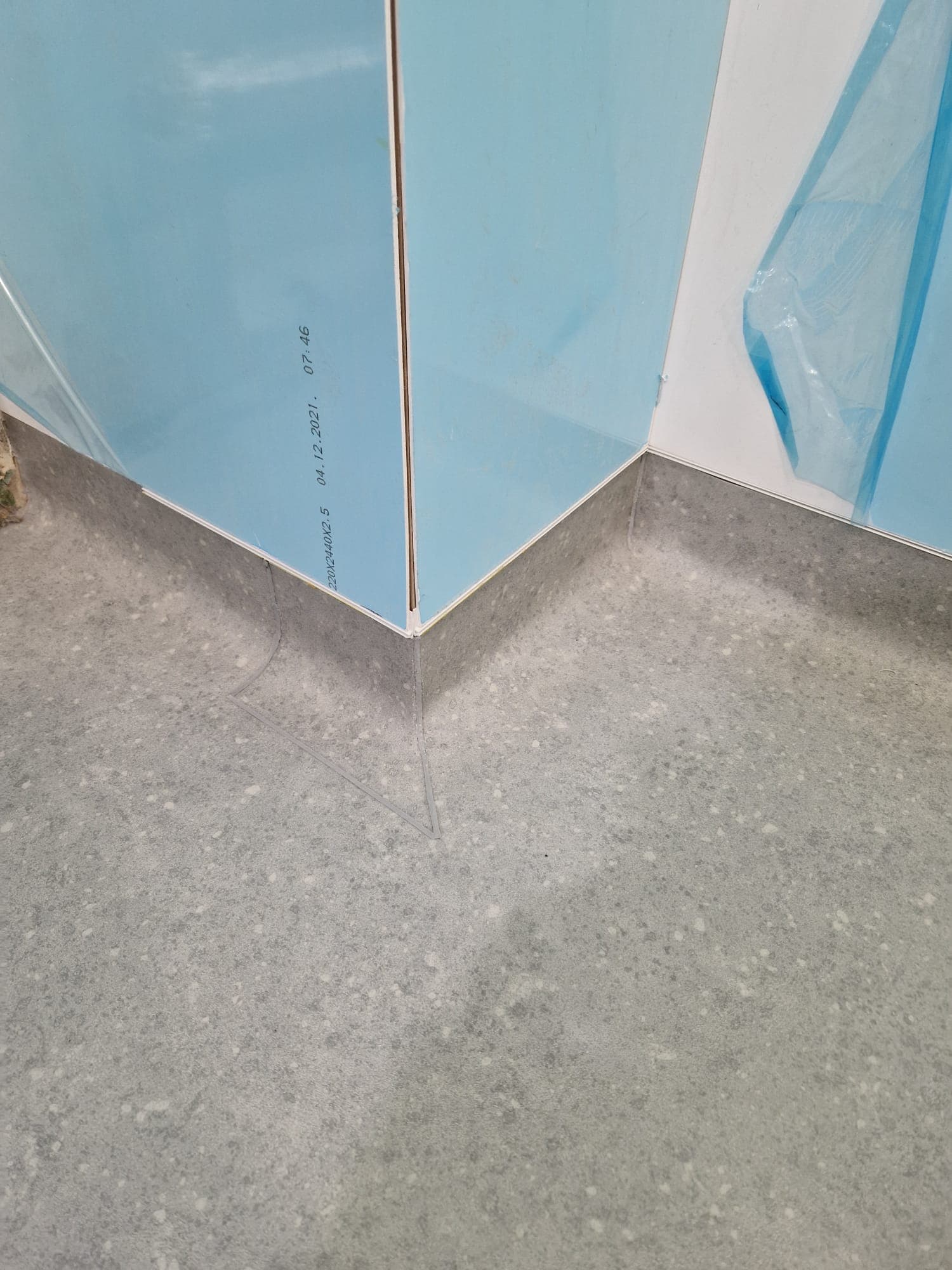 Sheet vinyl corridor lay across Northampton commercial environment